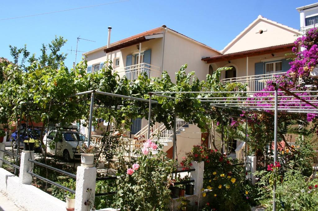 Panayota Apartments Kassiopi Buitenkant foto